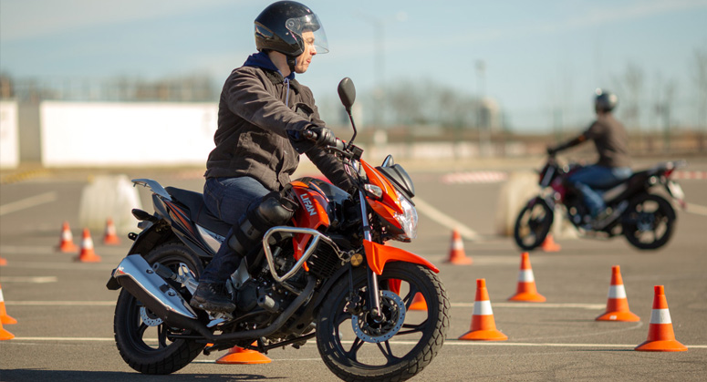 motosiklet okulu eğitimler