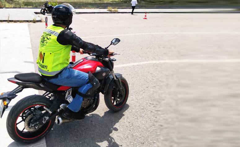 Motosiklet Güvenli Sürüş Eğitimi